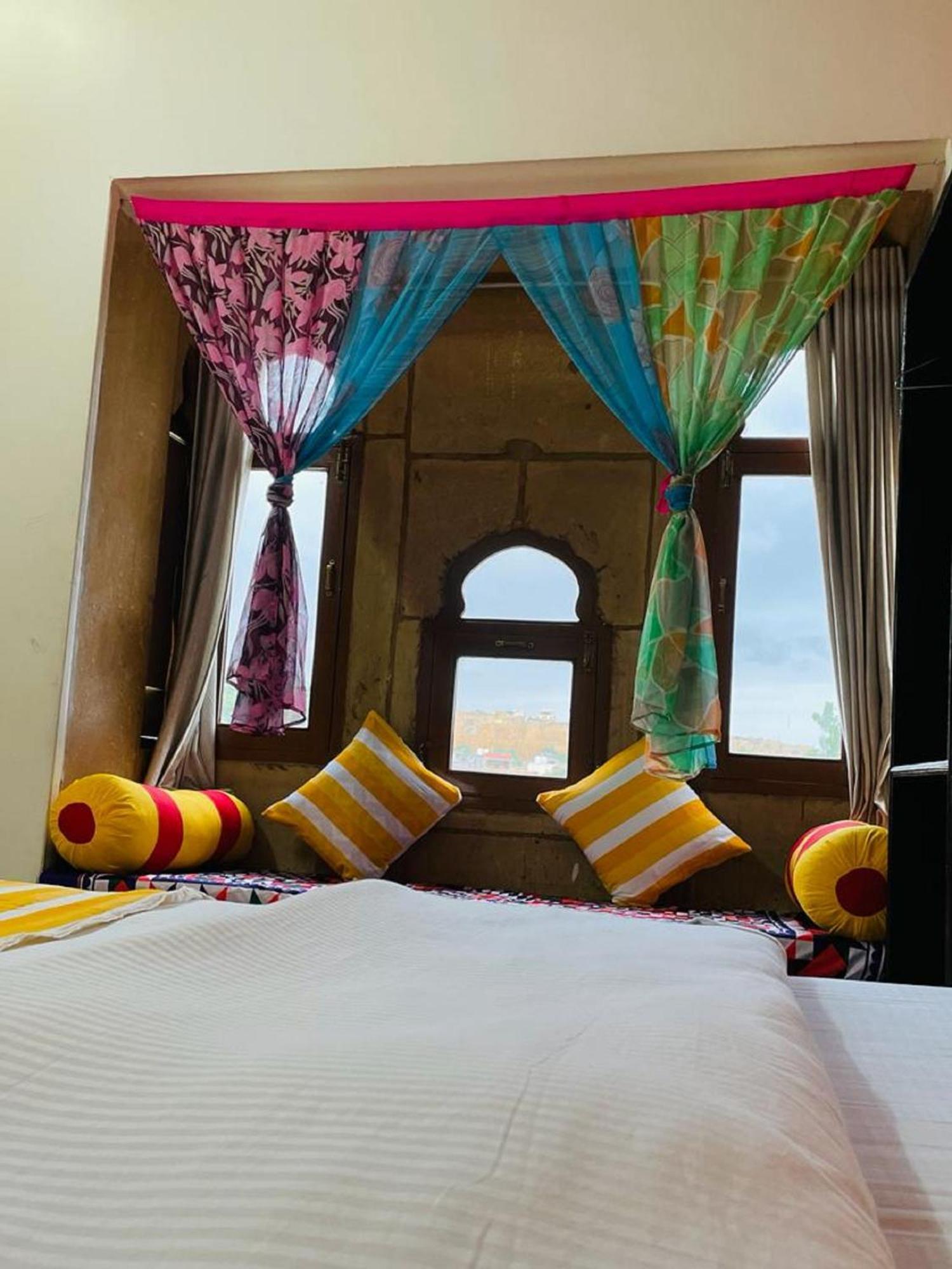 Hotel Amazing Dzsaiszalmer Kültér fotó